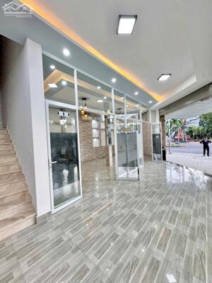 Cho thuê nhà trệt 2 lầu góc 2 mặt tiền đường trần văn sắc, khu dân cư diệu hiền
