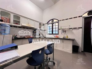 cho thuê gấp villa lê thước p. thảo điền q2, 140 triệu, 400m2 trệt lầu sân vườn thoáng mát