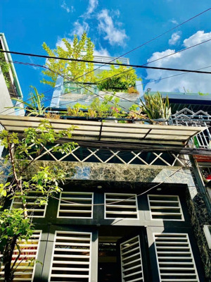 nhà đẹp tân phú 4pn sân thượng chill gần etown, giá hiếm có!