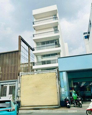 cực phẩm có hầm - 92d huỳnh văn bánh, p.15, phú nhuận, có sẵn pccc