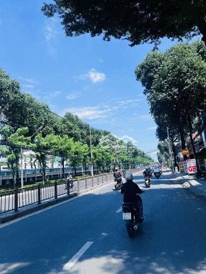 trung tâm gò vấp - 85m2 - hxh sát nhà. giá cực tốt! nhỉnh 7 tỷ