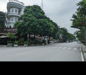 nhà liền kề kđt văn phú, hà đông. trục chính, 100m2 x 5 tầng thang máy, mặt tiền 5m, gara ô tô