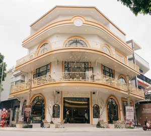 cho thuê biệt thự lô góc tại vinhome mễ trì 100m2 x 3 tầng, mặt tiền 20m giá 80tr - duy nhất 1 căn