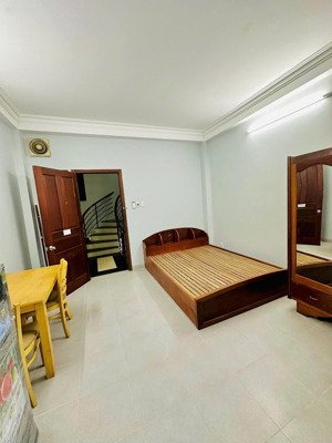 cho thuê phòng không nội thất tầng 1 rộng rãi ở gia đình