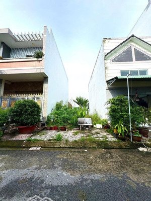 bán nền siêu đẹp diện tích 5m x 13m =65m2 thổ cư lộ giới 12m giá rẻ nhất khu vực hiện nay