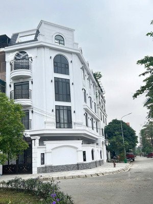 bán đất dịch vụ tân tây đô diện tích 60m2 hướng tây nam mát mẻ giá nhỉnh 150 tr/m2 lh 