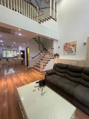 cho thuê liền kề splendora an khánh, 100m2, full nội thất đẹp, trống sẵn, xem mọi lúc. 