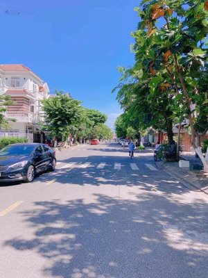 chủ rất cần bán căn nhà 3 tầng đường trần phước thành thông thẳng nguyễn hữu thọ - thăng