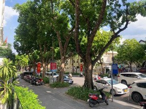 cho thuê nhà mặt phố trần hưng đạo khu vực sang trọng gần nhà hát lớn 