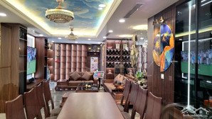 cho thuê hoàng cầu skyline 3 ngủ, view hồ, giá 19 tr/th, lh: 