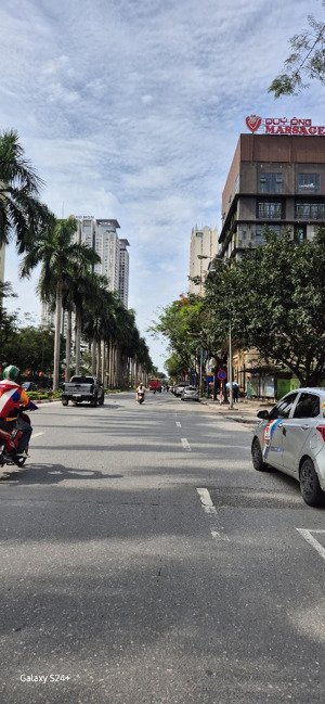 cho thuê nhà mặt phố lê đức thọ. dt. 90 m2 * 7 tầng thang máy + tầng hầm . làm vp.cty .ngân hvv.v.v