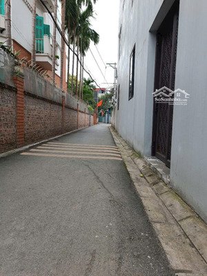 51m2 ở thôn cam, cổ bi. ô tô đỗ cửa ngõ thông.