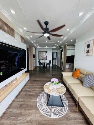 tôi chính chủ cần bán căn hộ 75m 2 ngủ 2wc tại smile building 