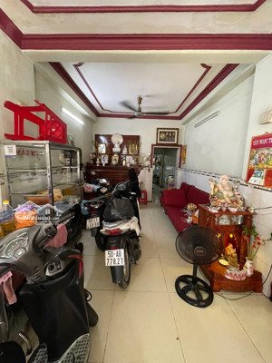 nhà hẻm xe tải, sát mặt tiền nguyễn thị tần, dt 54m2, 4pn, 3 tầng, giá 7 tỷ xíu tl