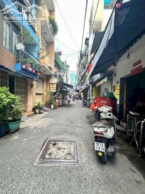 Nhà HXH Đường Huỳnh Văn Bánh Quận Phú Nhuận Phường 17.