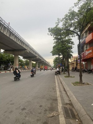 bán nhà phố hồ tùng mậu , nam từ liêm đh thương mại ,ô tô gần nhà ,sổ đỏ vuông ,giá tốt đầu tư