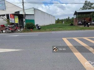 cần bán đất mt lạc long quân , bình khánh ,thành phố long xuyên,an giang, giá: 580tr/120m2, shr