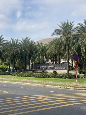 tôi chính chủ cần bán lô đất đối diện resot mariot + bãi biển non nước