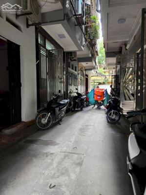 Nguyễn Thái Học – 3 tầng MẶT NGÕ THÔNG 38m chỉ 9.3 tỷ - GẦN PHỐ KINH DOANH TỐT