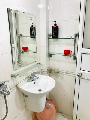 cho thuê nr tại quận cầu giấy, 40m2x4t, 3pn, 4wc, ở gđ, làm vp kết hợp kdol
