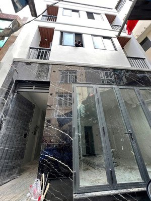 mbkd q3 ngay hai bà trưng, tân định làm spa ,văn phòng, nails, shop, showroom lối đi riêng giáp q1