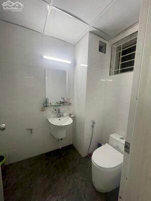 Bán chung cư Việt Hưng-Long Biên-71m 2n1wc tầng trung-giá bán 3.3 tỷ (thương lượng)