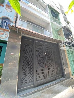 6,6 tỷ hẻm xe hơi adl p3q8 dt 4,22 x 11 sổ đẹp vuông vức trệt 2 lầu xây mới