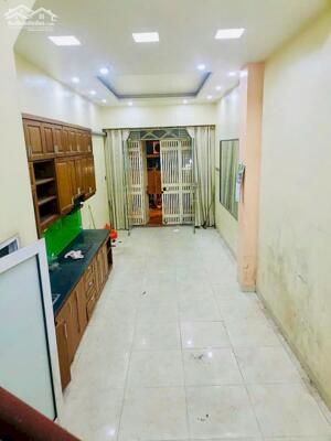 Hiếm !!! Bán Nhà phố Nguyễn Chí Thanh Đống Đa 40m2 5 tầng mt 4m