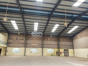 cho thuê kho xưởng tại xuân phương - nam từ liêm - hà nội. diện tích 350m2 mặt tiền 10m cao 8m