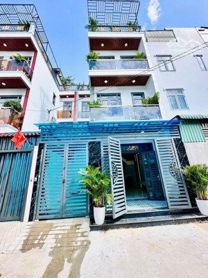 nhà phố sổ riêng, ngang tận 6 x 12m, trệt, 2 lầu, sân thượng, hẻm thông 6m. ngay hà huy giáp, q12