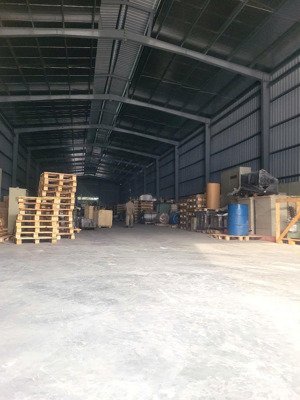 cho thuê kho 1000m kcn ngọc hồi, xe cont đỗ cửa, xưởng cao ráo, thoáng mát, hợp đồng dài hạn