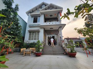 bán biệt thự siêu to đường q. lộ 50 ngay công an xã đa phước, bình chánh