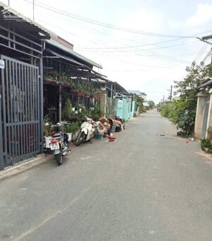 Nhà mặt tiền nhựa P.Long Thuận, ôtô , TP Gò Công, Tiền Giang giá 1,5 tỷ