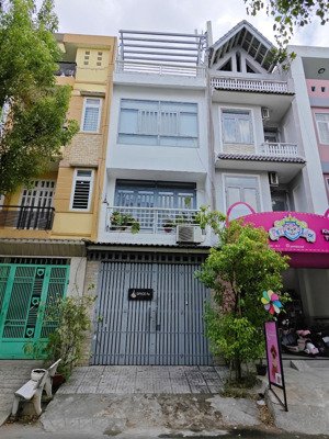 cho thuê nhà 3 lầu mặt tiền đường 32 kdc an phú hưng p.tân phong quận 7