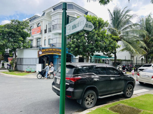 thanh lý cắt lỗ căn shophouse , căn góc nội bộ ngay trung tâm hành chính công tỉnh tây ninh