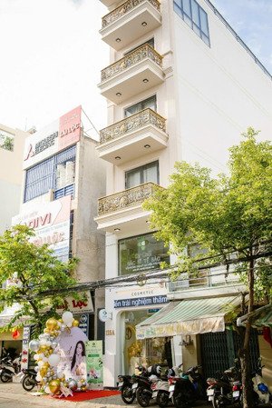 cho thuê nhà mới 5 lầu có thang máy mặt tiền đường 79 tân quy quận 7 thích hợp làm văn phòng,spa