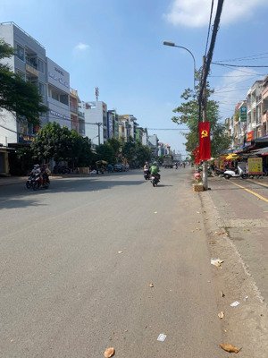 bán nhà đường phạm nhữ tăng khu đồng diều phường 4 quận 8. dt 6x20m 2 lầu sổ hồng giá 18tỷ