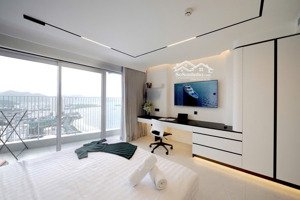 bán căn hộ goldcoast 2 phòng ngủ 2toilet view biển, full nội thất.