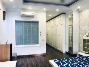 bán nhà đẹp hẻm 184/.. lê văn sỹ - phú nhuận - góc 2mt - thang máy - hẻm xe hơi 8m - cn: 8m, 14 tỷ