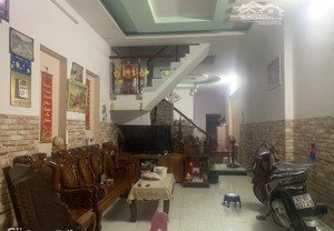 bán gấp nhà 3 tầng 4pn, 4wc, 100m2, trần quang khải, đông hòa, dĩ an giá 5 tỷ