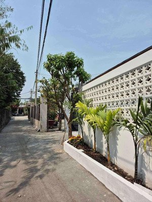 bán nhà 1/ phạm thị giây. cn: 210m2. giá giảm 6,7 tỷ còn 6,3 tỷ còn tl