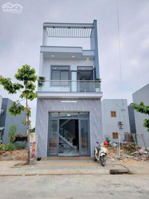 Nhà 2 tầng chỉ 1 tỷ 550 gần vành đai 4