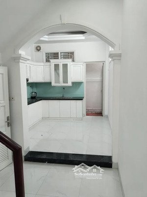 siêu phẩm trung tâm quận cầu giấy - ngõ thông ôtô - vị trí tiếp giáp ba đình - kinh doanh sầm uất