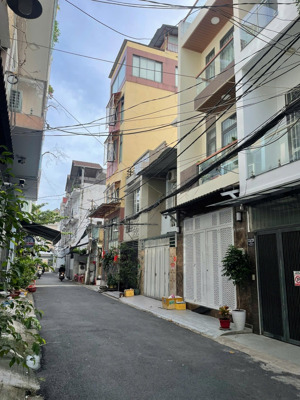 60m2- xe hơi đậu trước nhà - lý phục man - bình thuận - quận 7 - giá 8 tỷ