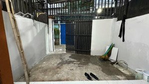 cho thuê căn nhà đường 6, gần đình phong phú, 90m2 sử dụng, 2pn, 2wc, chỉ 7tr/th