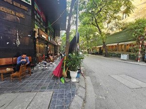 siêu phẩm tòa văn phòng lô góc 2mặt tiền dòng tiền 3 tỷ/năm, khu vực, nguyên hồng, láng hạ đống đa