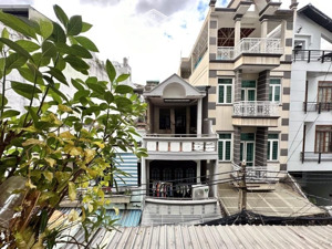 bán gấp nhà hẻm xe hơi đường trần quang diệu, quận 3 - 92m2 (5.3 x 18) - ô tô vô nhà, gần mặt tiền.