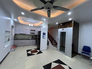 bán nhà xã đàn 46m, 6 tầng, mt7m, thang máy, nội thất cao cấp giá 11.3tỷ trung tâm đống đa