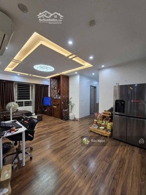 chính chủ có căn góc 3 ngủ tòa hemisco cần bán, nhà mới sửa lại để lại full nội thất giá 4,35ty