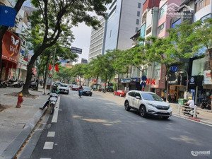 bán nhà phố thái thịnh, lô góc ô tô đỗ cửa, mặt tiền quyền lực 13.6 tỷ vị trí đỉnh cao!